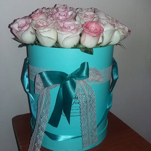 21 ніжно-рожева троянда в коробці фото