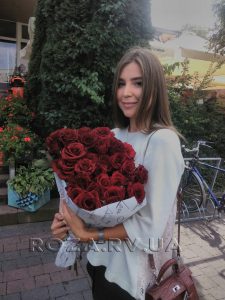 большой букет красных роз фото