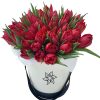 Фото товара 51 червоно-білий тюльпан (зі стрічкою) в Ровно