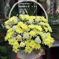 Фото товара Кошик "Жовті хризантеми та троянди" в Ровно